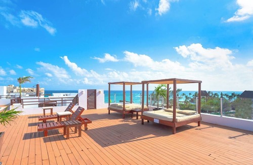 Zazil-ha Condo | 2 BR Penthouse - Beachside - Casa del Mar