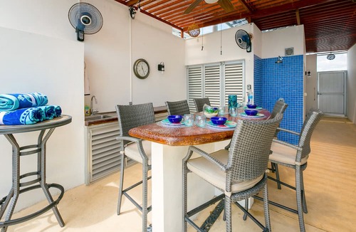 Downtown Condo | Huge Luxury Penthouse in the Heart of Playa - Oasis Chloe