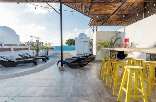 Centro Apartment | Nomads, Monthly Special, Good Wi-Fi, Roof, V6