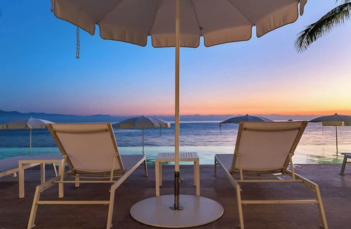 Bucerias Apartment | Luxury Beachfront 3BR + Ocean Views | Panarea 1C