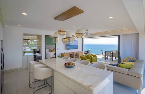 Bucerias Condo | Luxury Beachfront 4BR/Panoramic Ocean View + Rooftop & beach pool + Gym + Spa