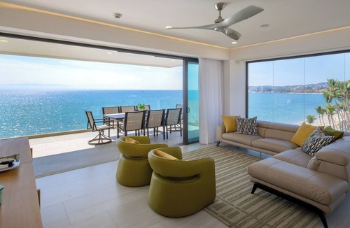 Bucerias Condo | Luxury Beachfront 4BR/Panoramic Ocean View + Rooftop & beach pool + Gym + Spa
