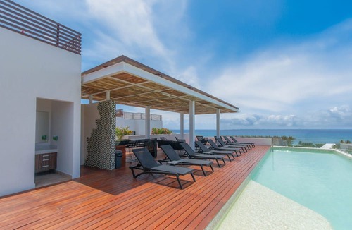 Zazil-ha Apartment | 1 BR Condo with Rooftop Pool with Ocean view - Bahay