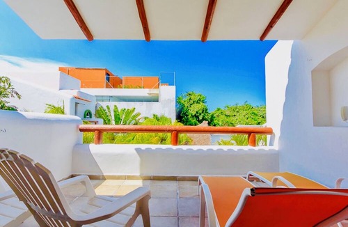 Playacar Villa | 30 Pax villa in fabulous Playa del Carmen with AC