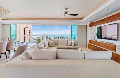 Marina Vallarta Apartment | Shangri-La T5-7B | 4BR Puerto Vallarta Oceanfront