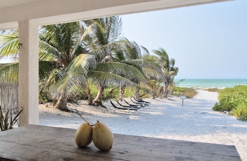 El Cuyo Apartment | Arena y Mar Beachfront House, El Cuyo by The Spot Rentals