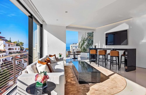 Alta Vista Condo | AlilaHolidays - SOHO PV - 712 - 2BR Condo & Great Rooftop in PV