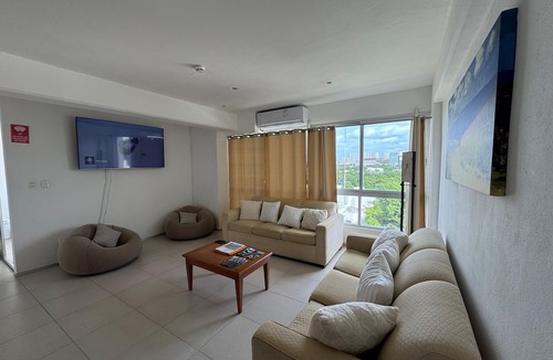 Downtown Cancun Apartment | Sky Condo Tziara Panoramic View 8 Minutes From the Beach