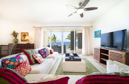 Puerto Juarez Condo | Ocean view Condo - 3 BR, Tub, Pool & Gym - Mareazul
