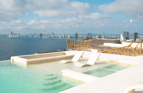 Balcones de Loma Linda Condo | Sunset Mazatlán Rooftop Pool & Breathtaking View