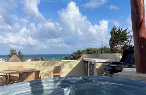 Downtown Apartment | 2BR Kobah 1 Block to Beach & 5th - Pool+Gym
