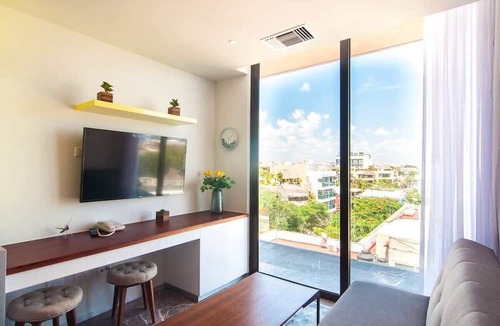 Downtown Condo | 1 Block to Beach, Oceanview Rooftop Pools & Lounge