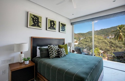 Emiliano Zapata Condo | D'Vine, Romantic Zone Chic 2BR, Rooftop Pool/Oasis
