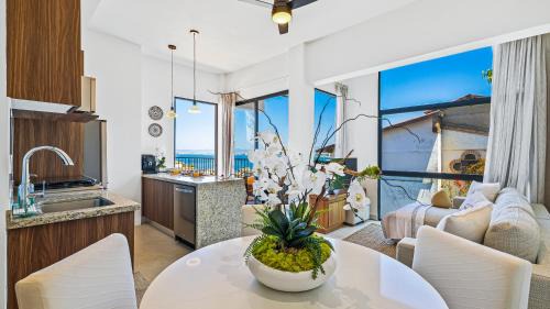 Proyecto escola Apartment | La Terraza Galeana - Private with Panoramic Bay Views