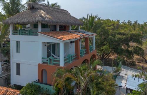 Santa Maria House | Casa Guadalupe - big beach oasis!