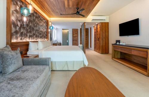 Playacar Fase II Hotel | Platinum Tower at Sandos Playacar All Inclusive 2 Teens Up to 17 years Stay Free