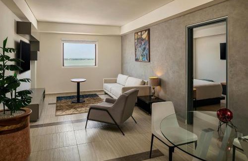 Punta Cancun Hotel | Aloft by Marriott Cancun