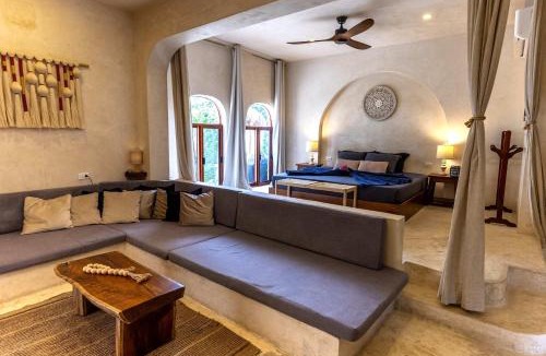 Mario Villanueva Madrid Villa | Villa Cayetana private villa Pool Walk to Lagoon
