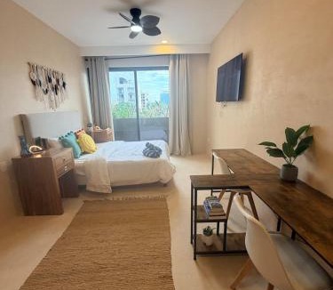 Zazil-ha Apartment | Nuevo estudio con rooftop y alberca cerca de la 5a Av y playa