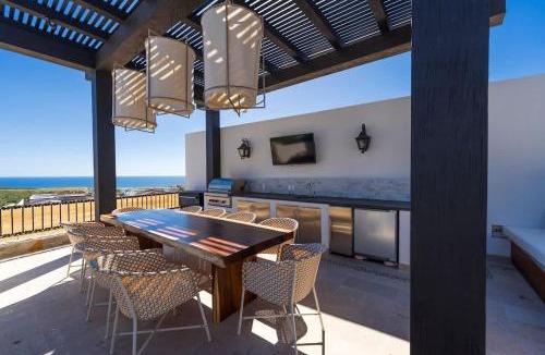 Sunset Beach House | Luxury Villa with Infinity Pool and Ocean View