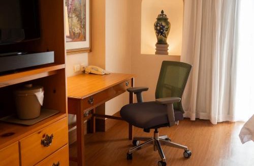 Silao Hotel | Holiday Inn Express Silao-Aeropuerto Bajio by IHG