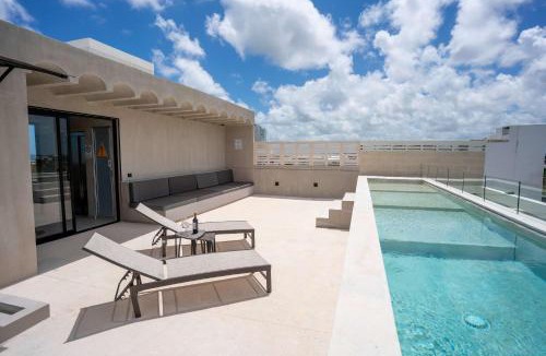 Downtown Cancun Apartment | Versatile Studio Cowork Fast WiFi and Prime Location