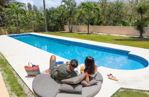 Puerto Aventuras Villa | Green Oasis private pool and cinema