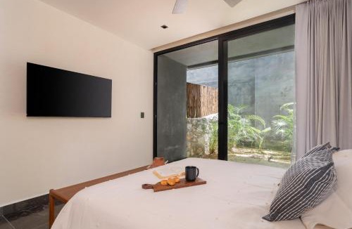Playa Paraiso Apartment | Stylish Studio in Humana Bikes & Pools