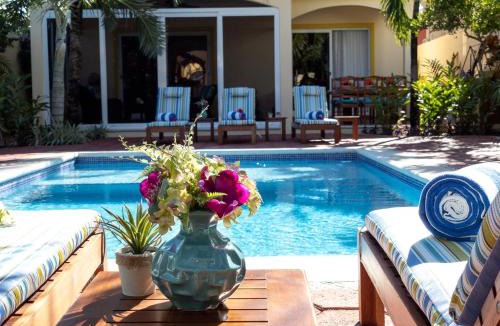 Puerto Morelos Villa | Casa Zarah - Hacienda Family Home - Pool and 2-Block to Beach