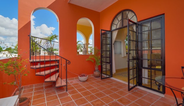 Casa Oasis Guest House and Spa