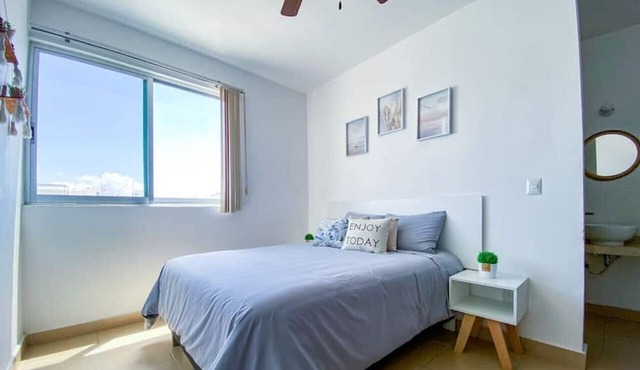 Charming 2BD PH w/Large Terrace Great for Families