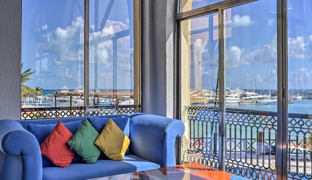 Private Balcony w/Views: Oceanfront Cancun Condo!