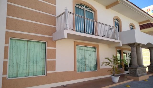 Hotel Santander Inn & Suites