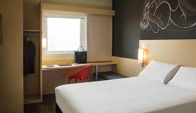 ibis Irapuato
