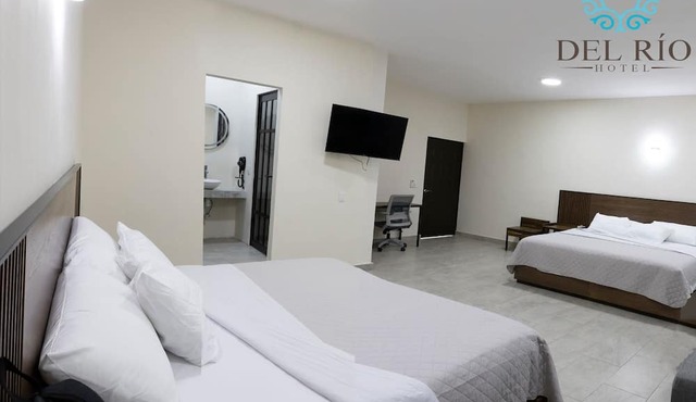 DEL RIO HOTEL