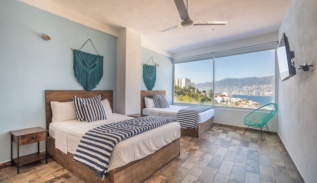 LUXO Villa Acapulco Zona Brisas Guitarrón in Acapulco