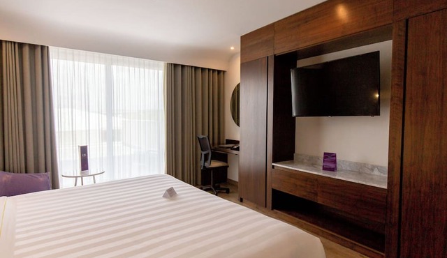 HS HOTSSON Hotel Silao