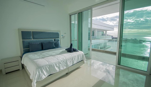 Malecon Location Torre eMe #1501 with Pool