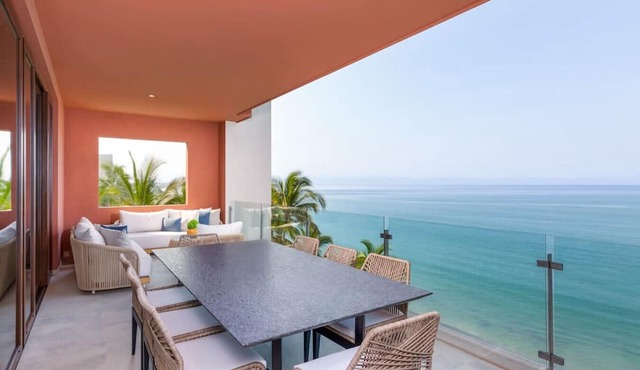 Luxury 4 bed/4 bath Beach Front Condo - Bucerias