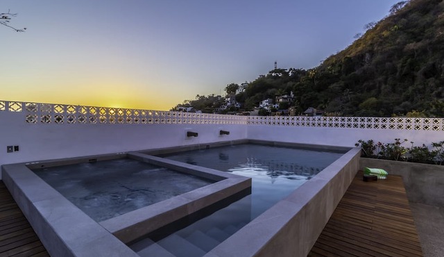 Cuale Condo Retreats