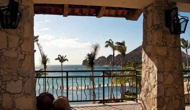Cabo San Lucas: 2BR Hacienda Beach Club Residence