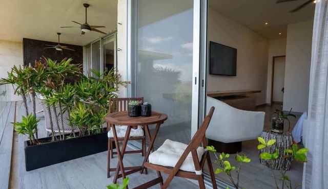 Luxury Condo | 3BR | Private Rooftop Pool | GYM