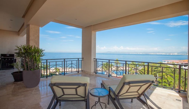 Just renovated! 3BD Ocean View in Molino de Agua 3BD Condo for rent in Los Muert