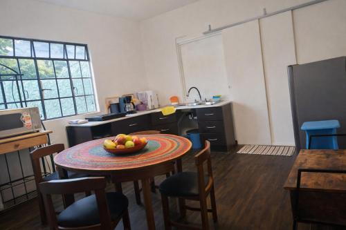 Casa Mexicaníssima 4BR, 4 to 12 guests Coyoacán, familias, grupos in Mexico City