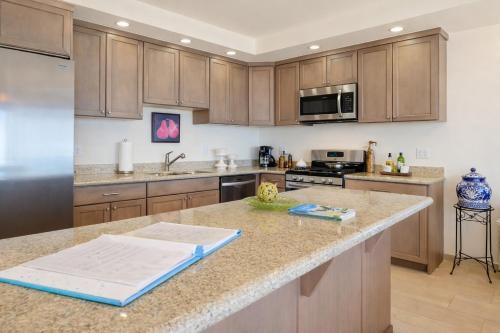 Panoramic Oceanfront Resort Style Condo
