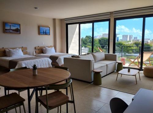 Everglades Suites