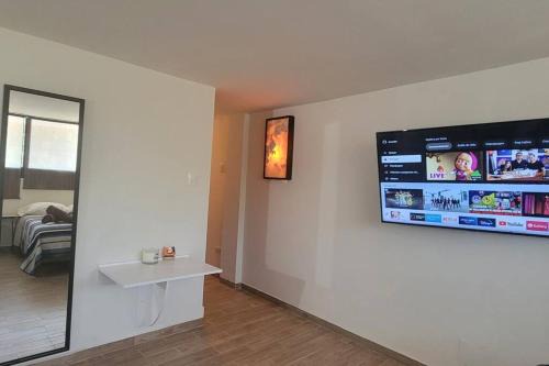 habitacion, tipo hotel 4 personas aire acond, independiente, nuevo TV smart 60 pulgadas D9